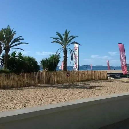 Les Lilas アパート *